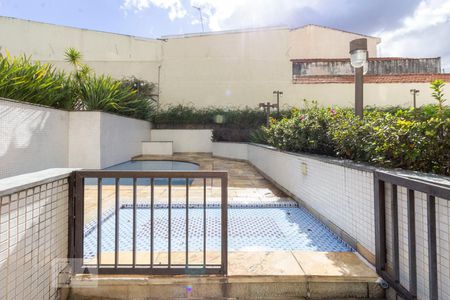 Apartamento à venda com 146m², 3 quartos e 2 vagas Apartamento à venda com 146m², 3 quartos e 2 vagasÁrea comum - Piscina