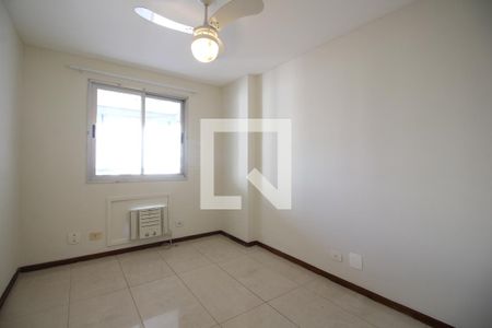 Quarto 1 de apartamento para alugar com 2 quartos, 80m² em Jacarepaguá, Rio de Janeiro