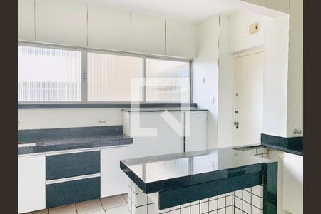 Apartamento à venda com 179m², 4 quartos e 1 vaga