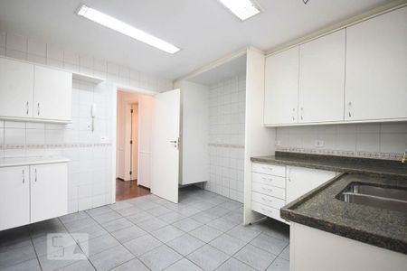 Apartamento à venda com 169m², 3 quartos e 3 vagas Apartamento à venda com 169m², 3 quartos e 3 vagasCozinha
