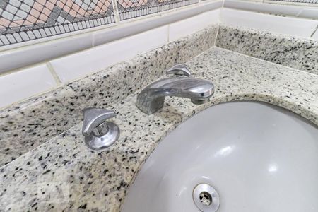 Apartamento à venda com 90m², 2 quartos e 1 vagaBanheiro - Torneira