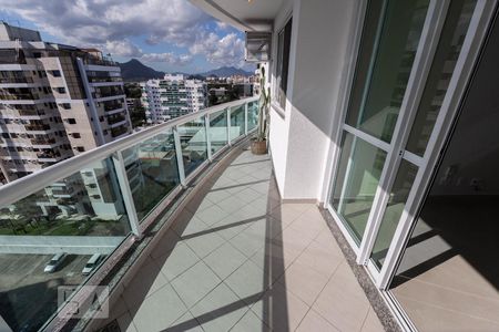 Varanda de apartamento à venda com 3 quartos, 160m² em Barra da Tijuca, Rio de Janeiro