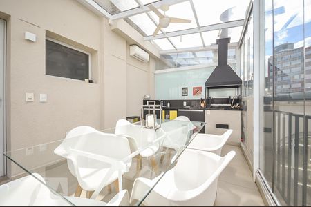 Apartamento para alugar com 125m², 1 quarto e 2 vagasCobertura