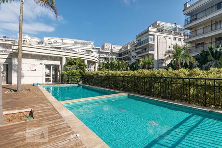 Apartamento para alugar com 125m², 1 quarto e 2 vagasPiscina