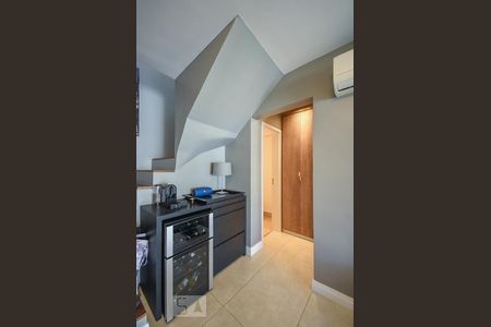 Acesso à suíte de apartamento à venda com 1 quarto, 125m² em Vila Morumbi, São Paulo