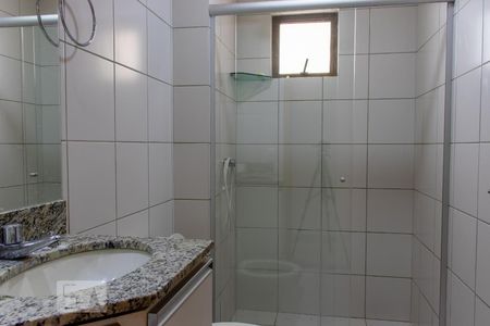 Banheiro de apartamento para alugar com 3 quartos, 98m² em Sul , Brasília