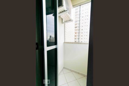 Apartamento à venda com 89m², 3 quartos e 1 vaga Apartamento à venda com 89m², 3 quartos e 1 vagaVaranda do Quarto 03