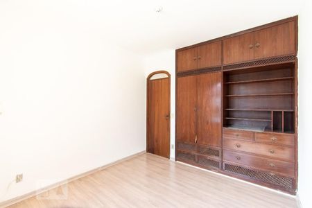 Casa para alugar com 441m², 5 quartos e 8 vagasQuarto 4
