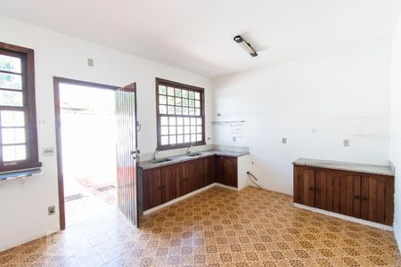 Casa para alugar com 441m², 5 quartos e 8 vagasCozinha
