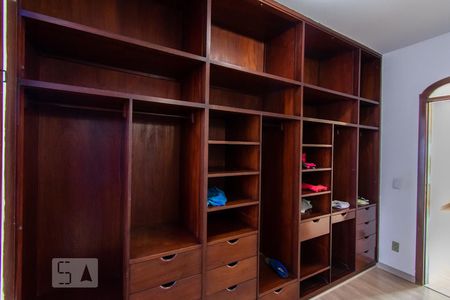 Casa para alugar com 441m², 5 quartos e 8 vagasQuarto 5