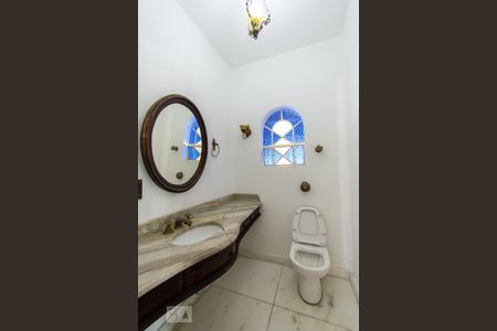 Casa para alugar com 441m², 5 quartos e 8 vagasBanheiro Social 2