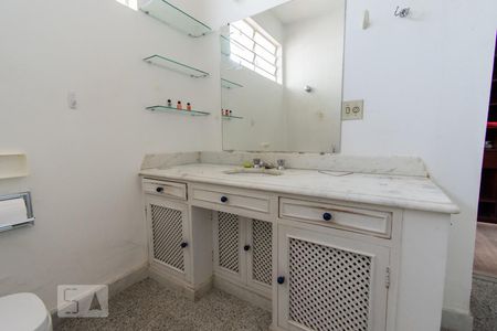 Casa para alugar com 441m², 5 quartos e 8 vagasQuarto 5