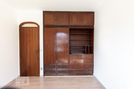 Casa para alugar com 441m², 5 quartos e 8 vagasQuarto 4