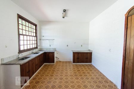 Casa para alugar com 441m², 5 quartos e 8 vagasCozinha