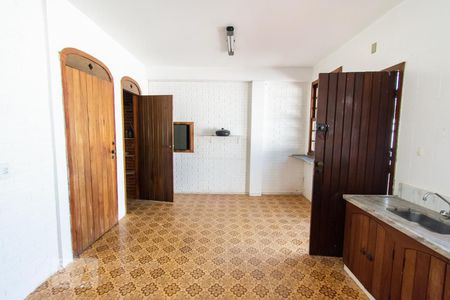 Casa para alugar com 441m², 5 quartos e 8 vagasCozinha