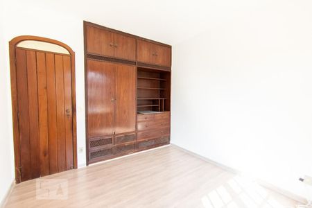 Casa para alugar com 441m², 5 quartos e 8 vagasQuarto 4