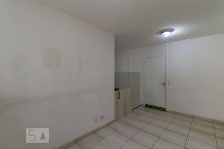 Sala de Apartamento com 2 quartos, 45m² Vargem Pequena