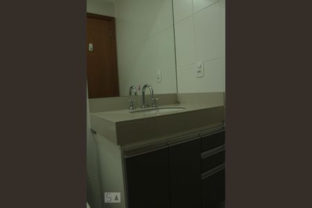 Apartamento à venda com 122m², 3 quartos e 2 vagas Apartamento à venda com 122m², 3 quartos e 2 vagasBanheiro