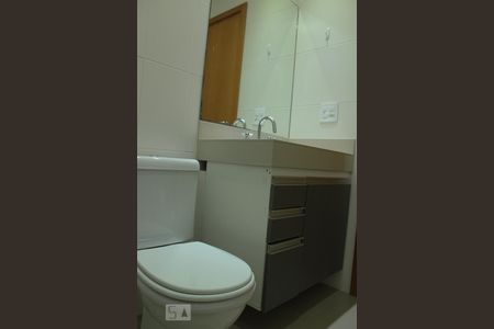 Apartamento à venda com 122m², 3 quartos e 2 vagas Apartamento à venda com 122m², 3 quartos e 2 vagasBanheiro Quarto 1