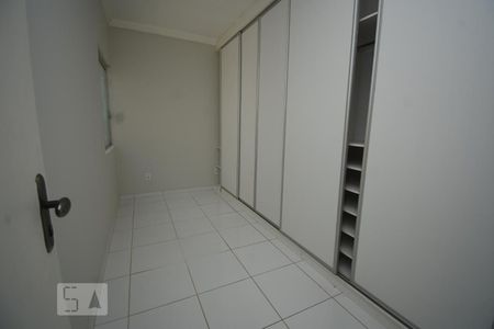 Quarto 1 de apartamento para alugar com 2 quartos, 44m² em Guará Ii, Brasília