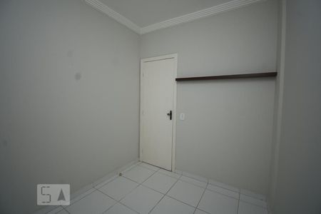 Quarto 2 de apartamento para alugar com 2 quartos, 44m² em Guará Ii, Brasília