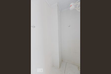 Banheiro - 1 de apartamento para alugar com 1 quarto, 29m² em Guará Ii, Brasília