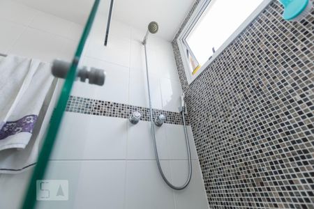 Apartamento à venda com 69m², 3 quartos e 2 vagasQuarto 3 - Suíte/ Banheiro (Chuveiro)