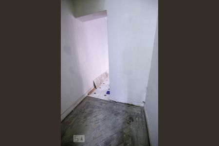 Casa para alugar com 200m², 2 quartos e 1 vaga Casa para alugar com 200m², 2 quartos e 1 vagaCorredor