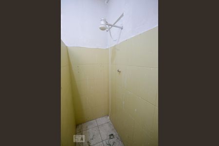 Casa para alugar com 200m², 2 quartos e 1 vaga Casa para alugar com 200m², 2 quartos e 1 vagaBanheiro