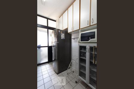 Apartamento para alugar com 70m², 2 quartos e 2 vagas Apartamento para alugar com 70m², 2 quartos e 2 vagasCozinha