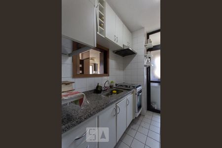 Apartamento para alugar com 70m², 2 quartos e 2 vagas Apartamento para alugar com 70m², 2 quartos e 2 vagasCozinha