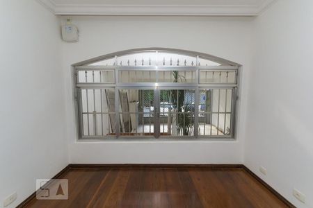 Janela da sala de casa para alugar com 4 quartos, 210m² em Vila Paulista, São Paulo