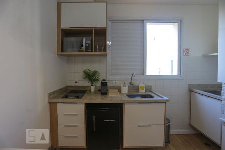 Cozinha de kitnet/studio à venda com 1 quarto, 27m² em República, São Paulo