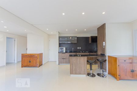 Sala de estar e cozinha de apartamento para alugar com 3 quartos, 146m² em Paraíso, São Paulo
