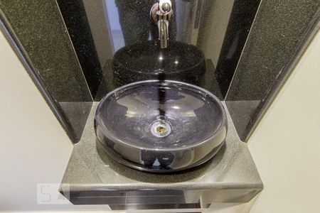 Lavabo de apartamento para alugar com 3 quartos, 146m² em Paraíso, São Paulo