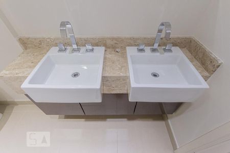 Apartamento para alugar com 146m², 3 quartos e 2 vagasBanheiro suíte 2