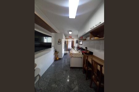 Apartamento à venda com 120m², 3 quartos e 3 vagasCozinha
