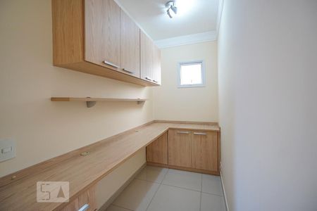 Apartamento à venda com 130m², 3 quartos e 2 vagasEscritório