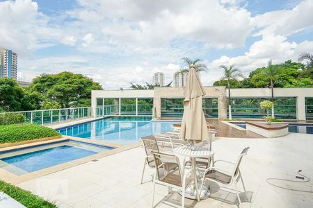Apartamento à venda com 130m², 3 quartos e 2 vagasPiscina aberta e coberta
