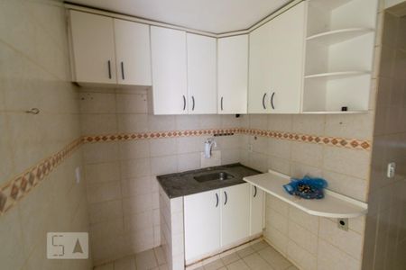 Apartamento à venda com 67m², 2 quartos e sem vaga Apartamento à venda com 67m², 2 quartos e sem vagaCozinha - Armários