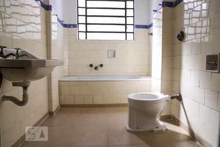 Banheiro de apartamento à venda com 3 quartos, 113m² em Bela Vista, São Paulo