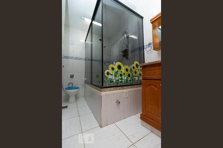 Banheiro de apartamento para alugar com 2 quartos, 60m² em Méier, Rio de Janeiro