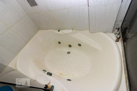 Banheiro de apartamento para alugar com 2 quartos, 60m² em Méier, Rio de Janeiro