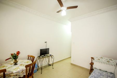 Sala de apartamento para alugar com 1 quarto, 55m² em Copacabana, Rio de Janeiro