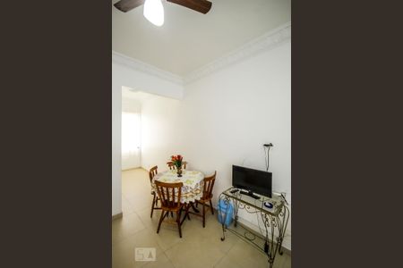 Sala de apartamento para alugar com 1 quarto, 55m² em Copacabana, Rio de Janeiro