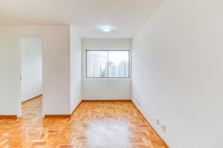 Sala de apartamento para alugar com 2 quartos, 70m² em Indianópolis, São Paulo