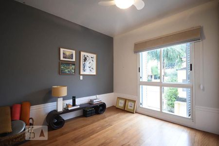 Casa de condomínio à venda com 270m², 3 quartos e 3 vagasQuarto 2