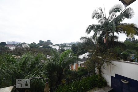 Casa de condomínio à venda com 270m², 3 quartos e 3 vagasVista