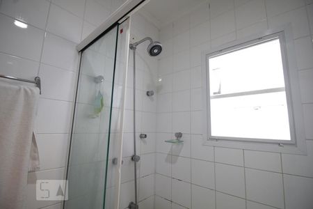 Casa à venda com 250m², 4 quartos e 1 vagaChuveiro