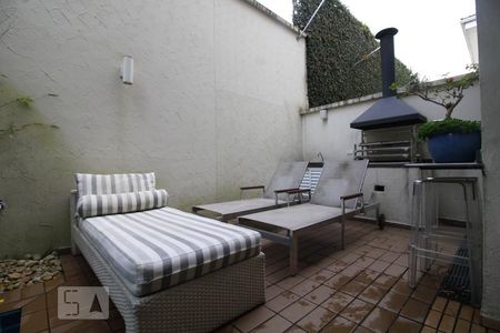 Casa à venda com 250m², 4 quartos e 1 vagaChurrasqueira